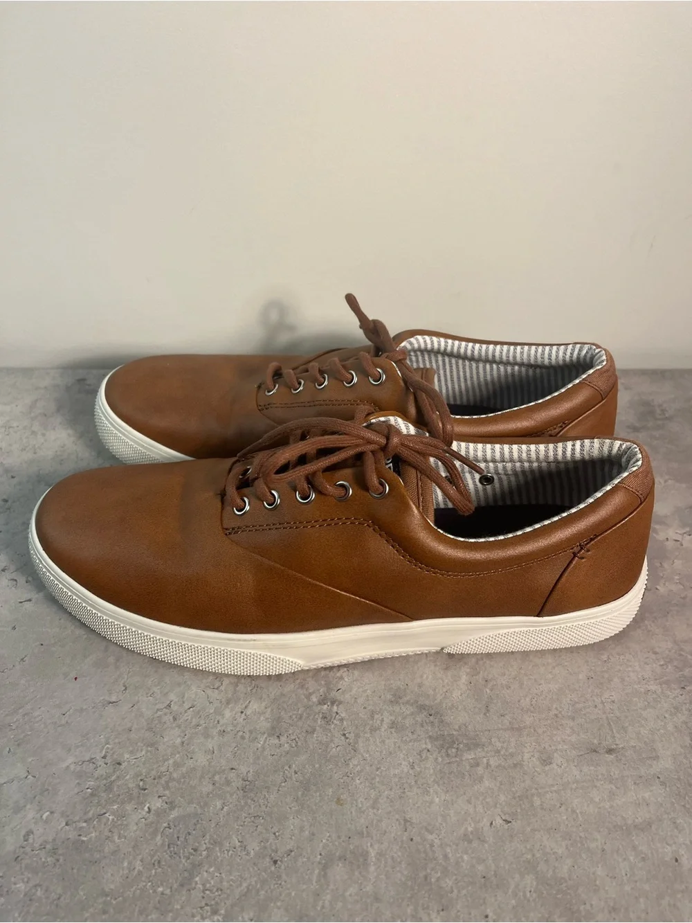 Sperry men’s halyard